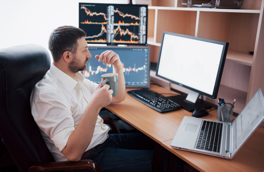 The Role of the Stock Market in Building Wealth and Long Term Financial Growth