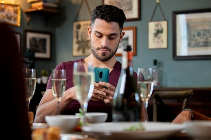 ICL Meaning Slang: What Does ICL Mean in Texting and Social Media?